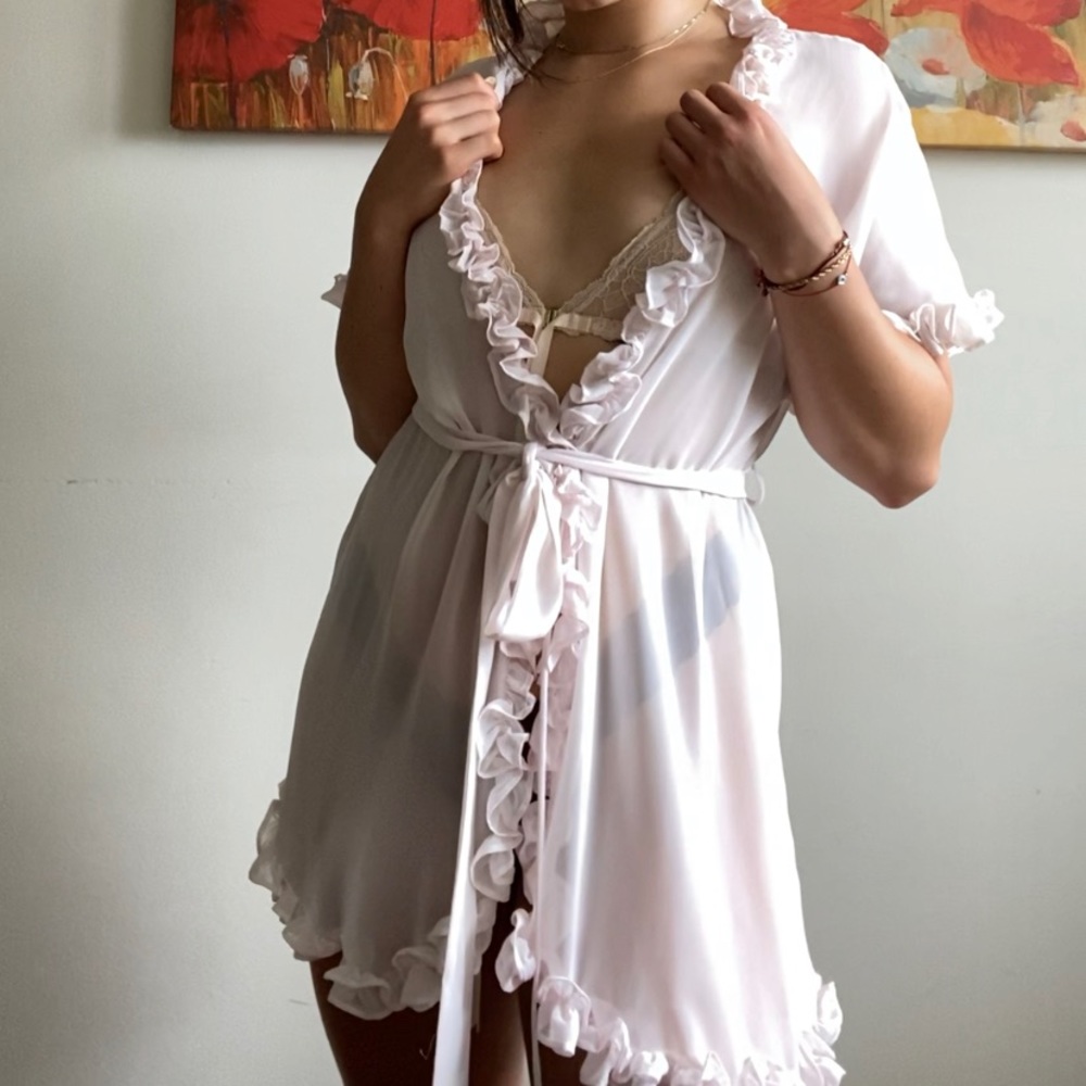 VINTAGE LINGERIE